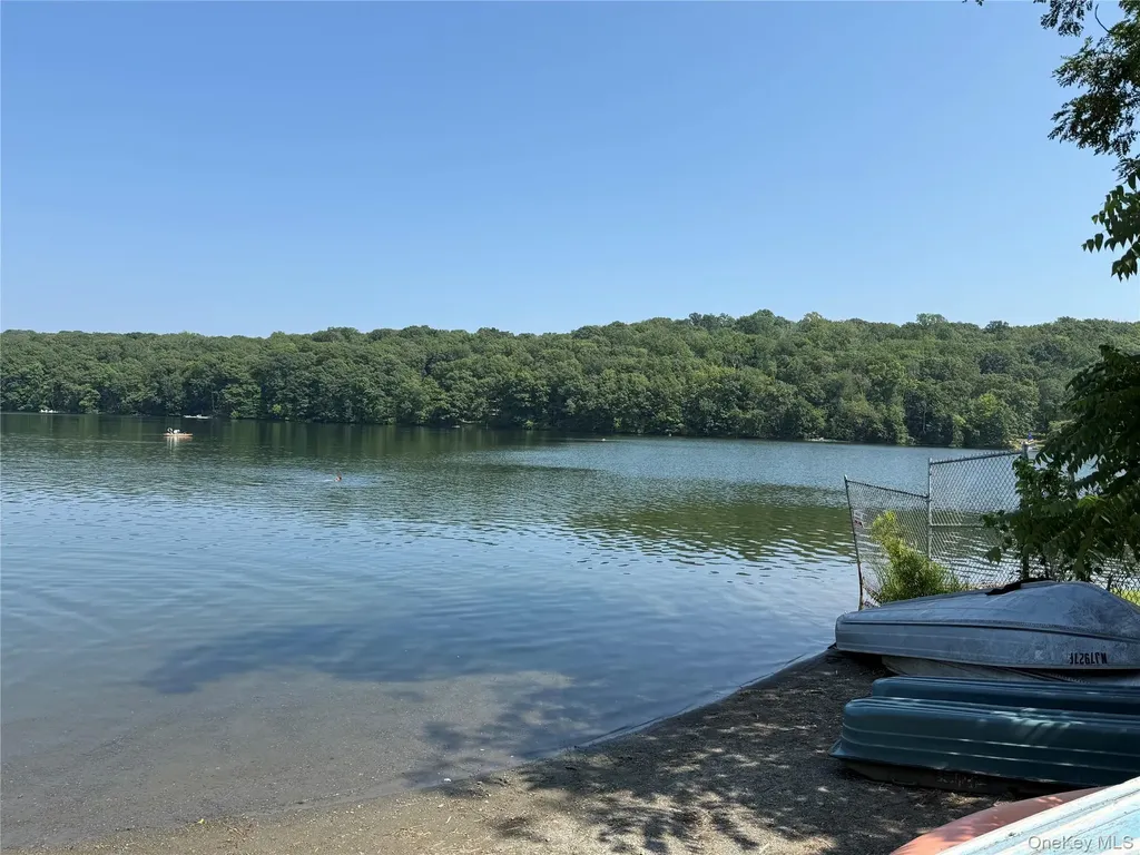 42 Heaton Road Monroe NY 10950