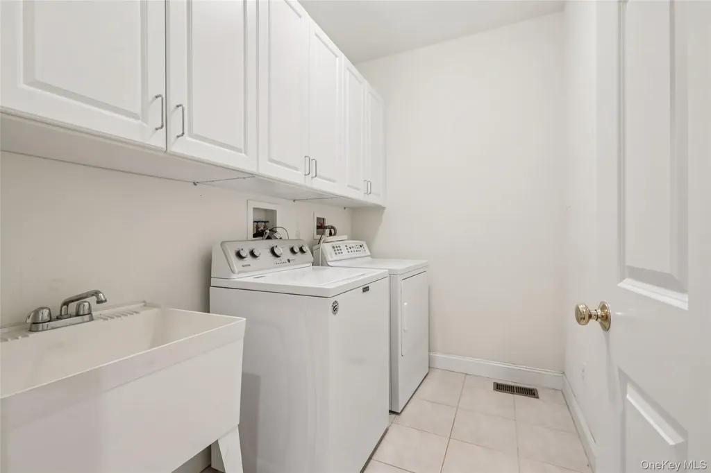 2 Sly Street Warwick NY 10990