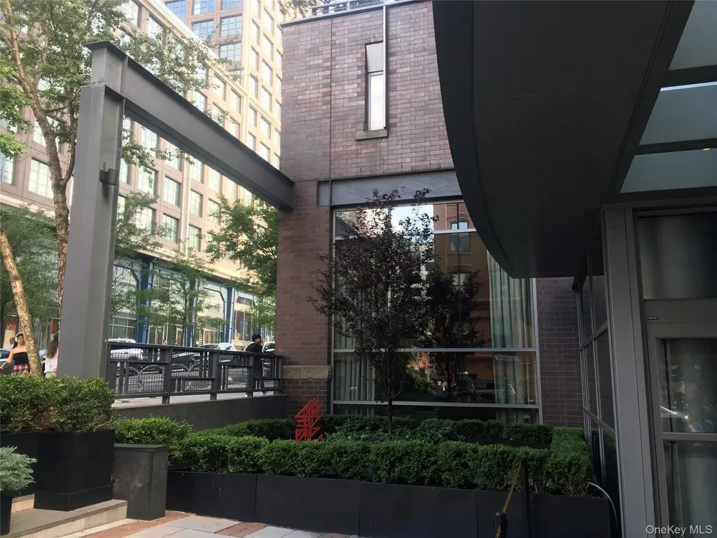 100 Jay Street Brooklyn NY 11201