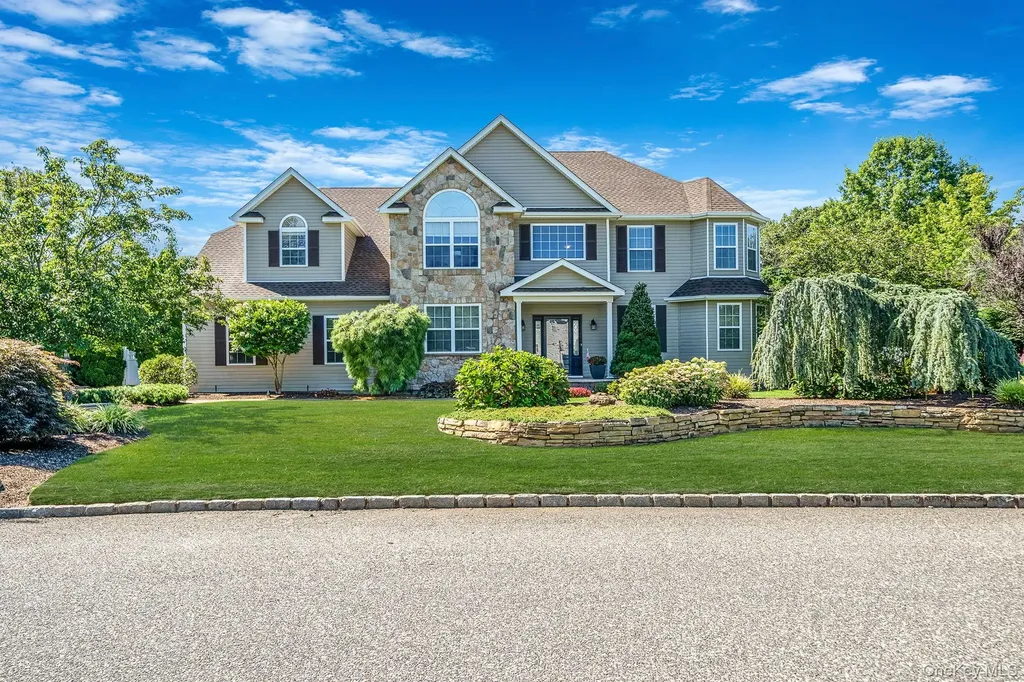 8 Monticello Drive Shoreham NY 11786