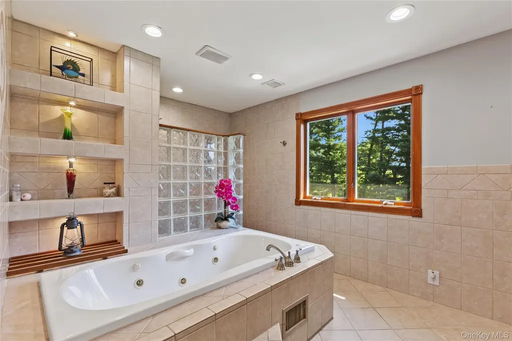 10 Chestnut Drive Mahopac NY 10541
