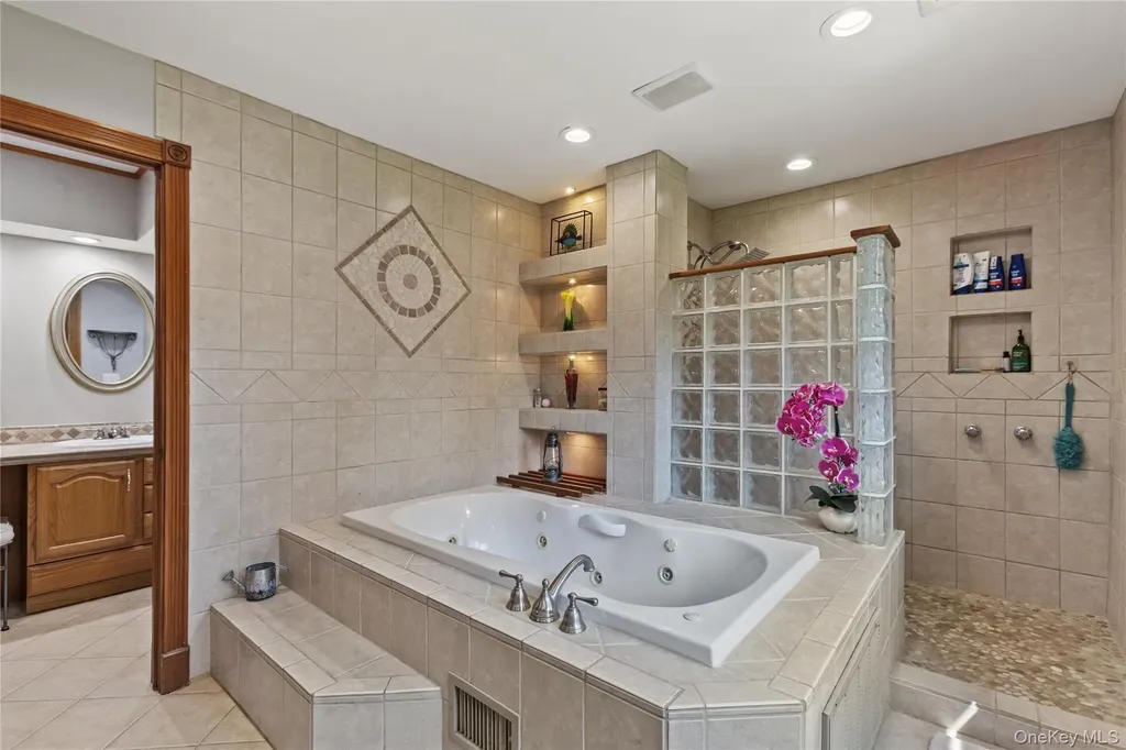 10 Chestnut Drive Mahopac NY 10541
