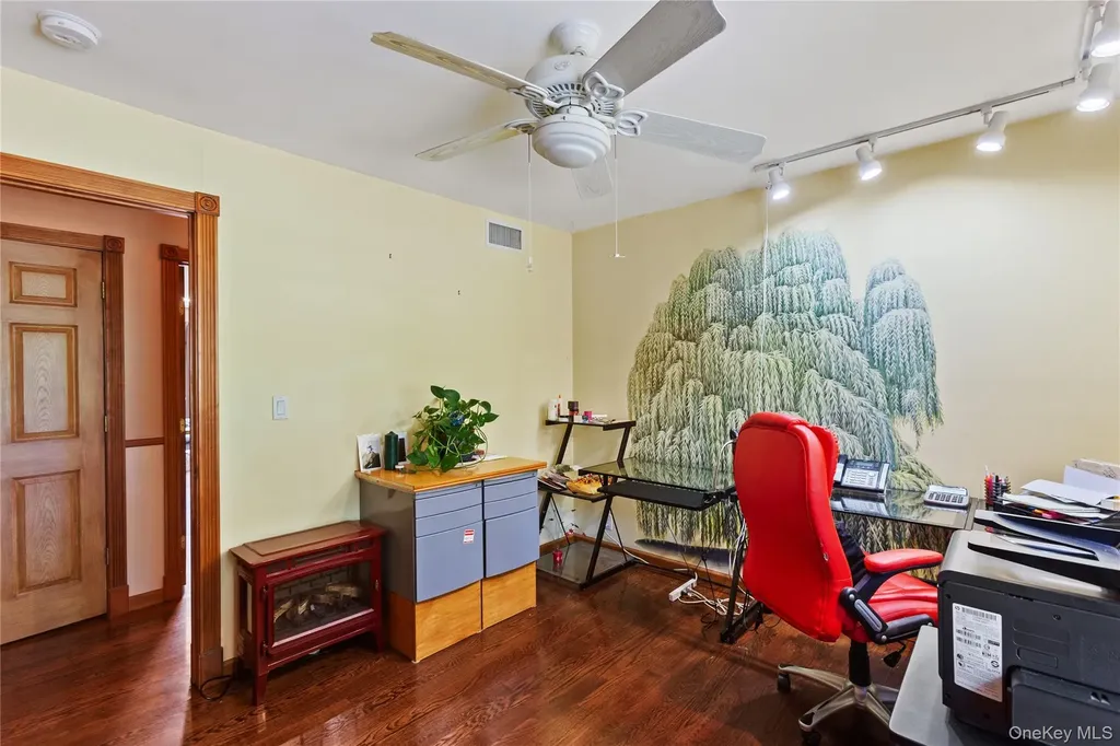 10 Chestnut Drive Mahopac NY 10541