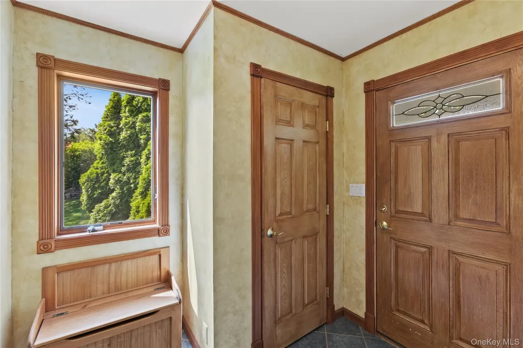 10 Chestnut Drive Mahopac NY 10541