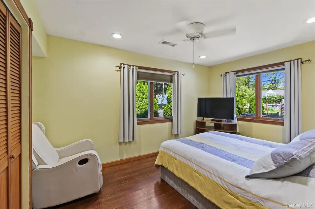 10 Chestnut Drive Mahopac NY 10541