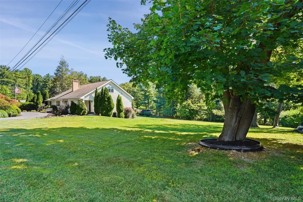 10 Chestnut Drive Mahopac NY 10541