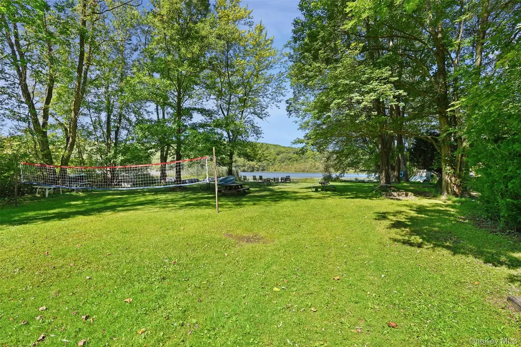 10 Chestnut Drive Mahopac NY 10541