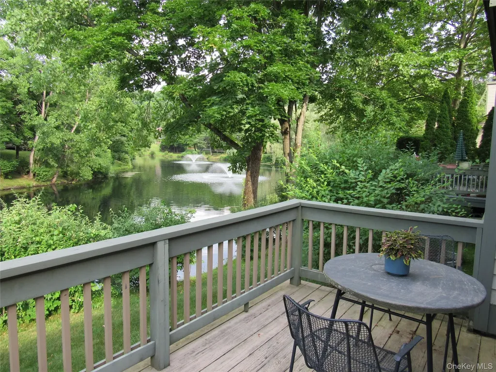 604 Heritage Hills Somers NY 10589