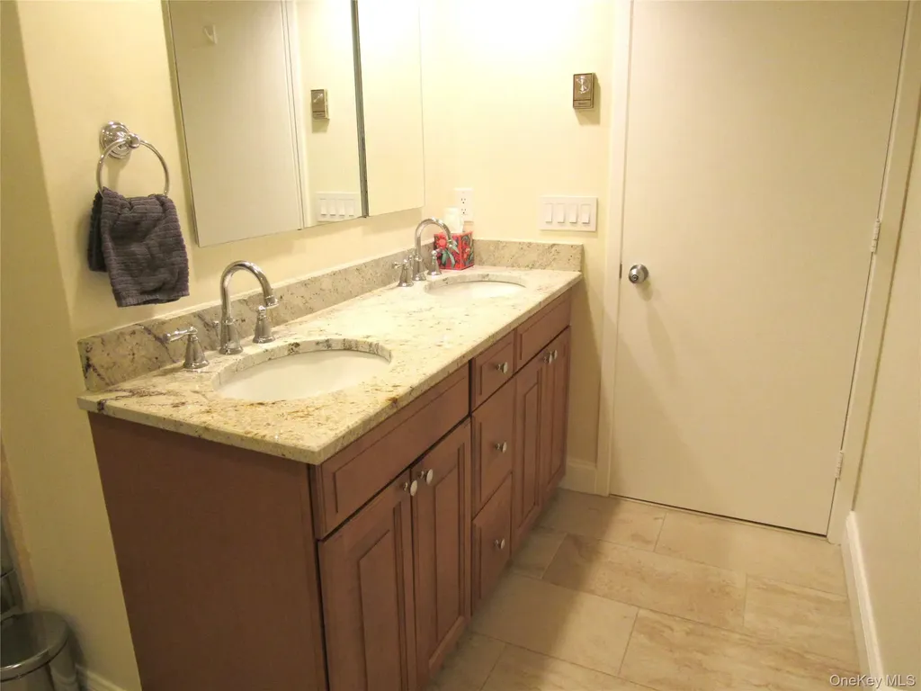 604 Heritage Hills Somers NY 10589