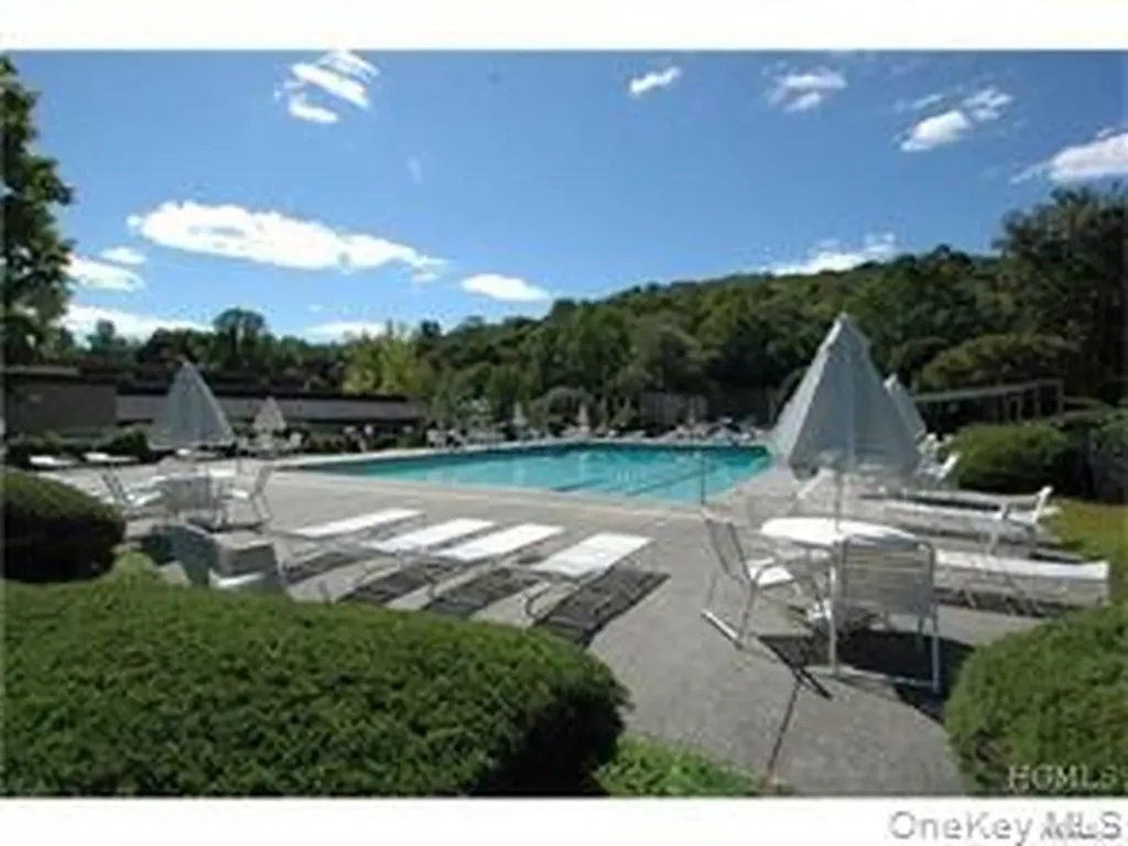 604 Heritage Hills Somers NY 10589