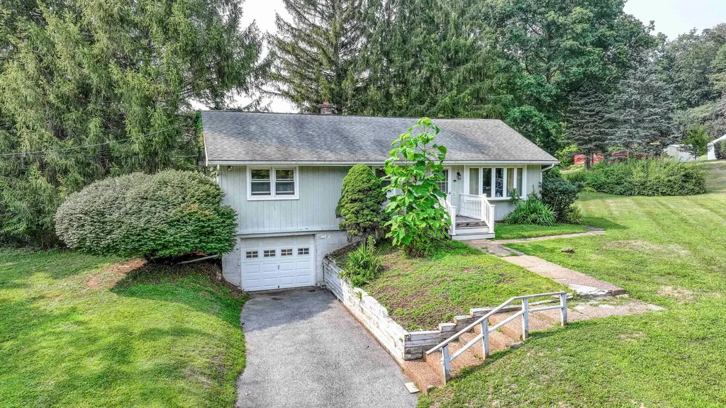 13 White Oak Terrace Campbell Hall NY 10916