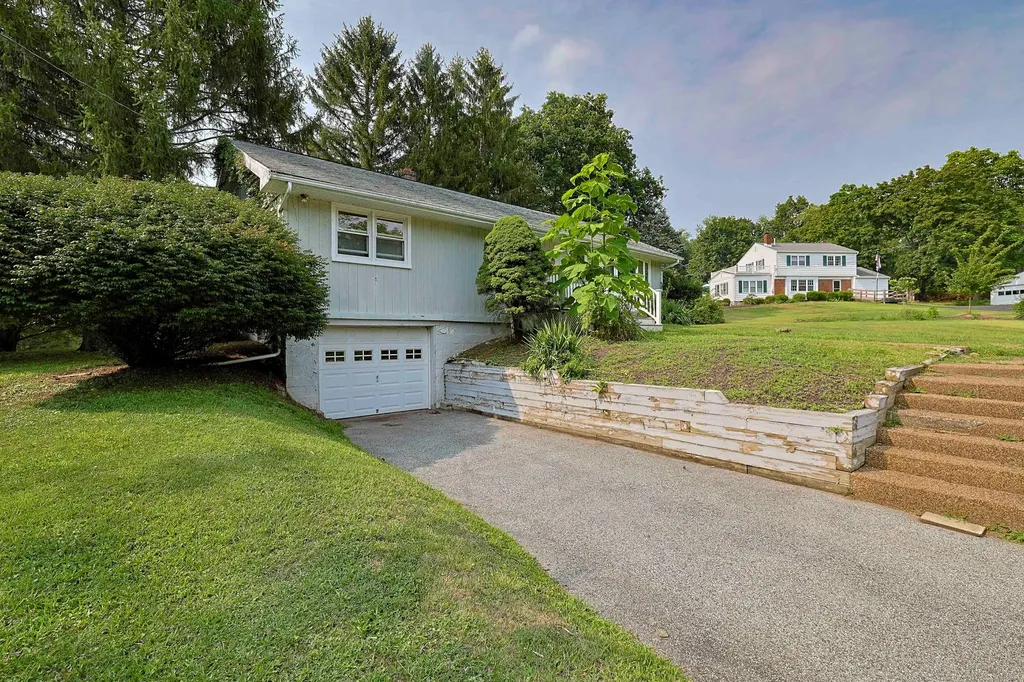 13 White Oak Terrace Campbell Hall NY 10916