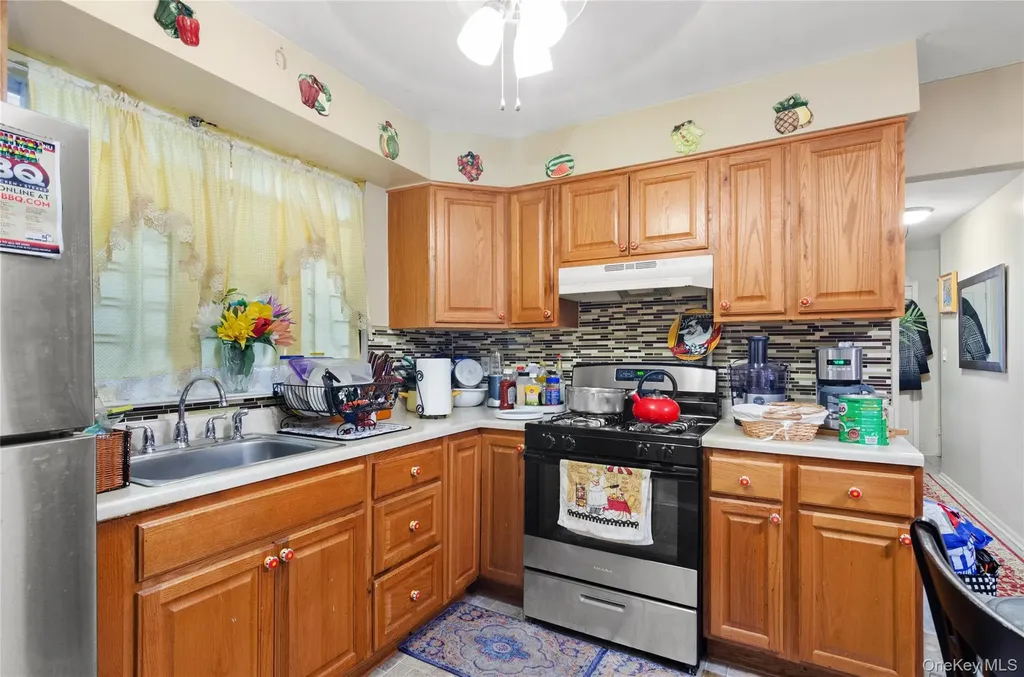 742 E 58th Street Brooklyn NY 11234