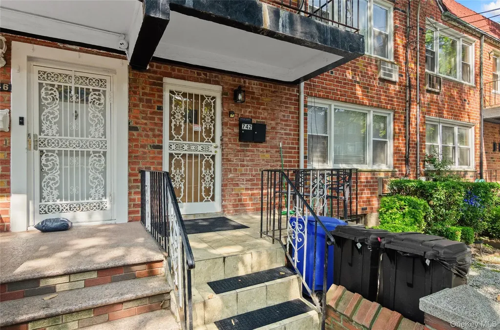 742 E 58th Street Brooklyn NY 11234