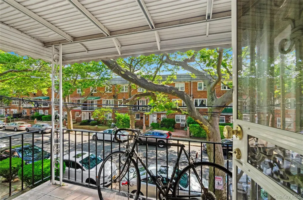 742 E 58th Street Brooklyn NY 11234