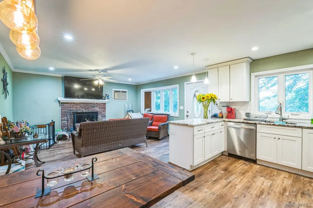 39 Willow Road Rocky Point NY 11778