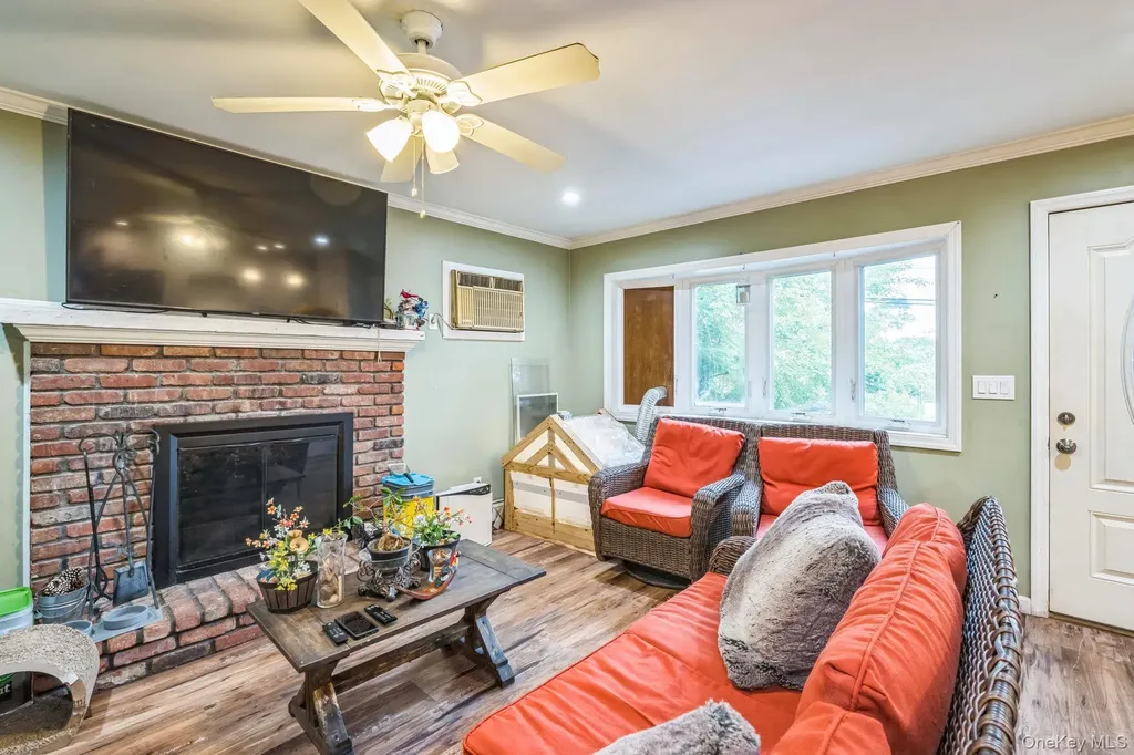 39 Willow Road Rocky Point NY 11778