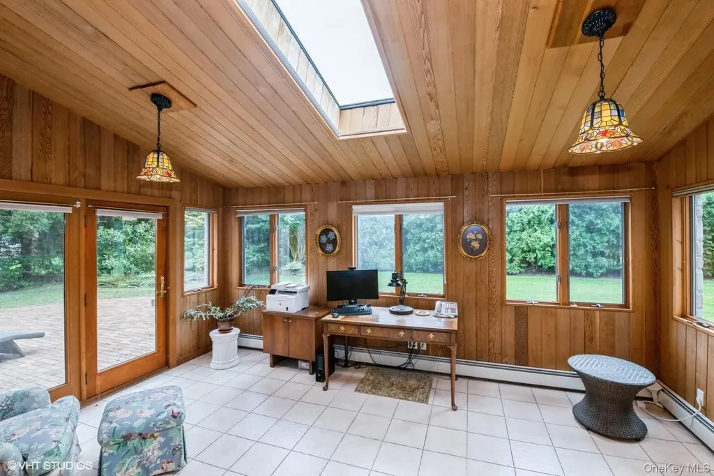 835 Barberry Lane Woodsburgh NY 11598