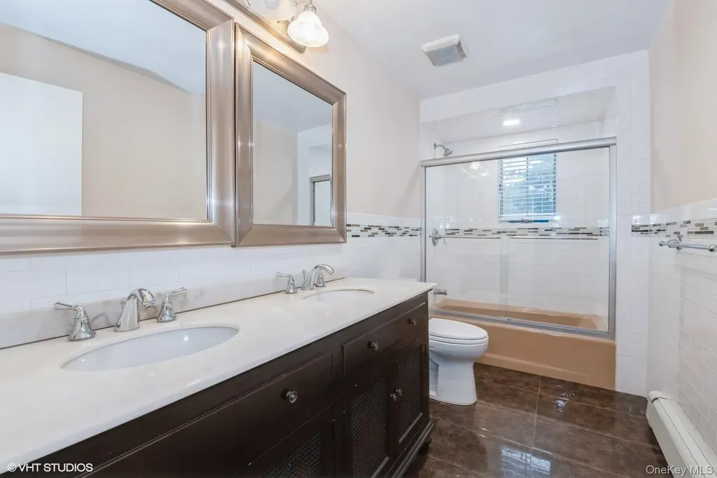 835 Barberry Lane Woodsburgh NY 11598