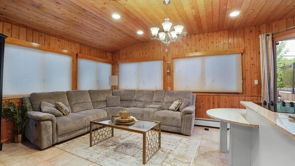 5 Crabapple Lane Commack NY 11725