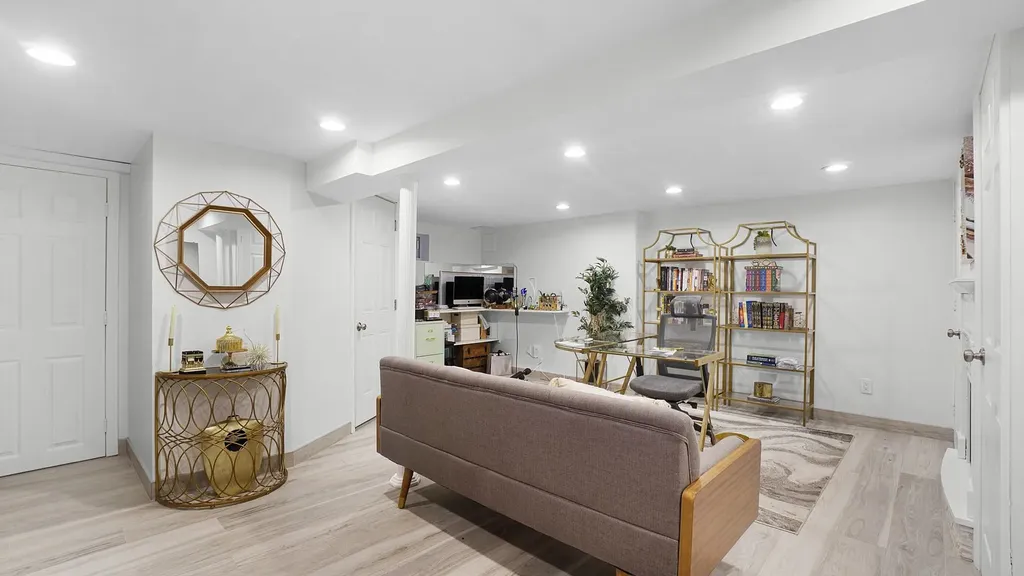 5 Crabapple Lane Commack NY 11725