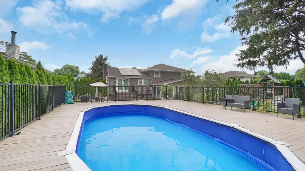 5 Crabapple Lane Commack NY 11725