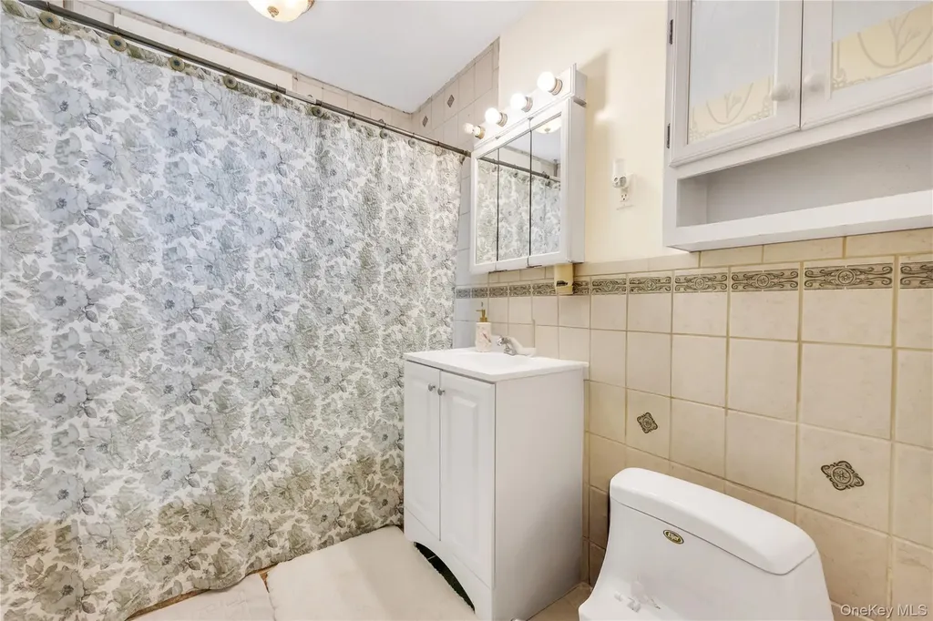 9407 Pitkin Avenue Ozone Park NY 11417
