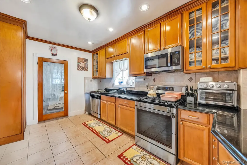 9407 Pitkin Avenue Ozone Park NY 11417
