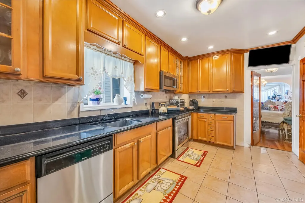 9407 Pitkin Avenue Ozone Park NY 11417