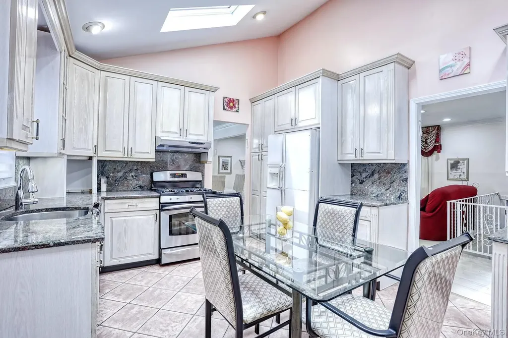 84 College Road Monsey NY 10952