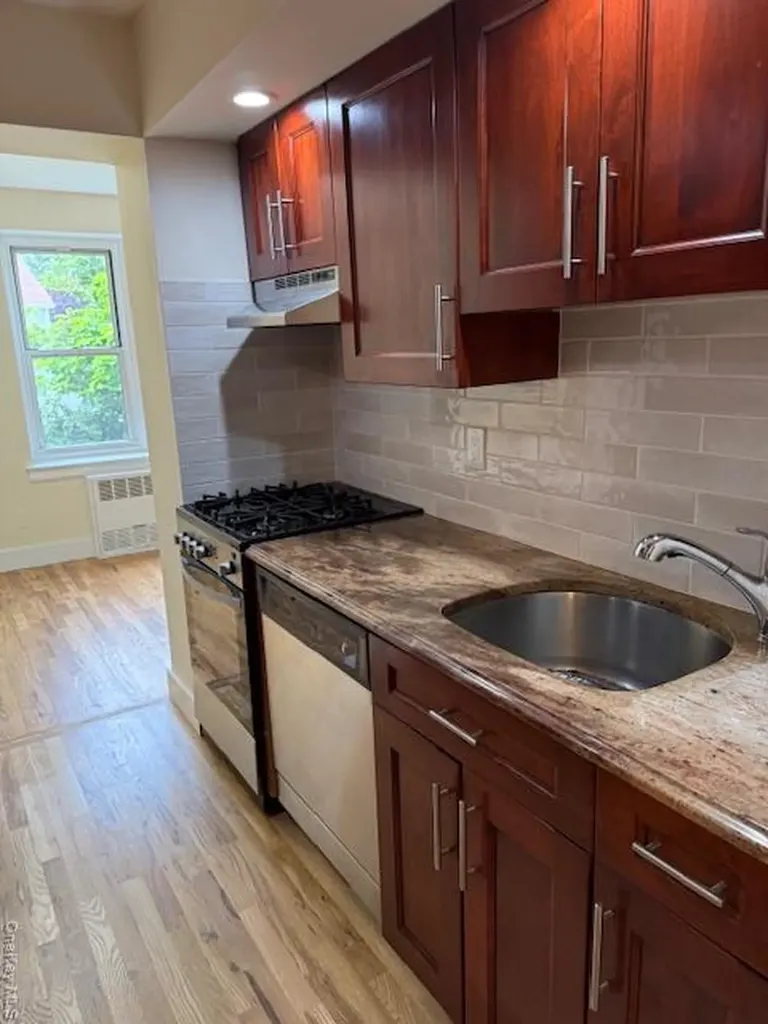 250 W Merrick Road Freeport NY 11520