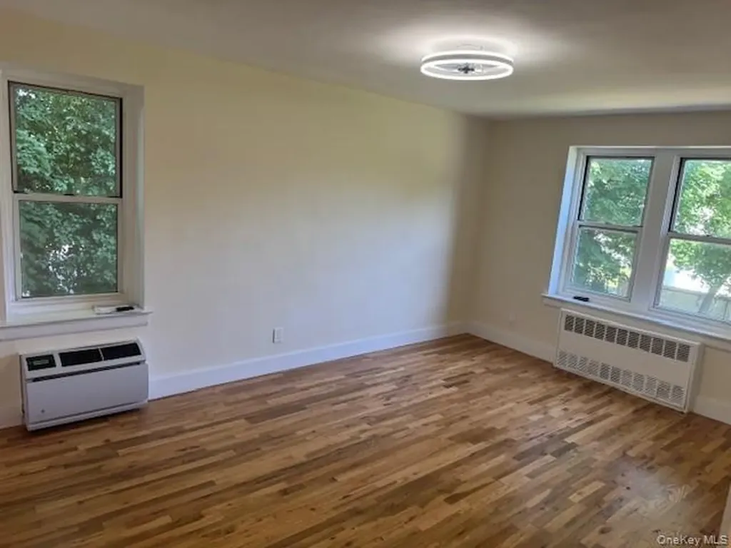 250 W Merrick Road Freeport NY 11520