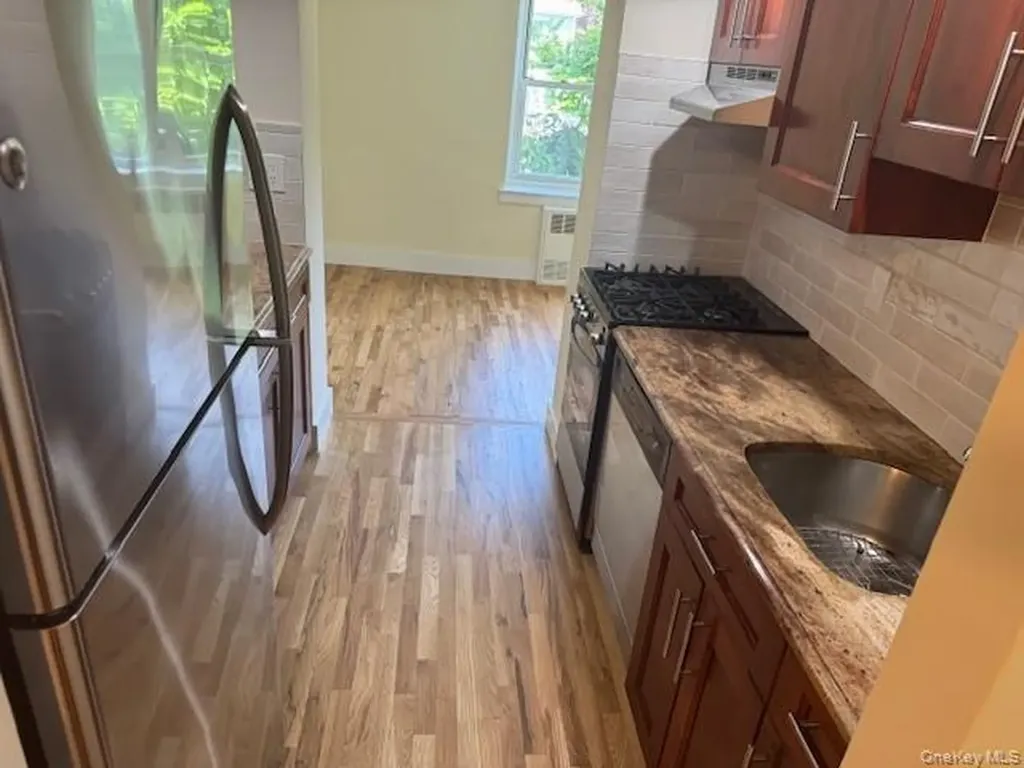 250 W Merrick Road Freeport NY 11520