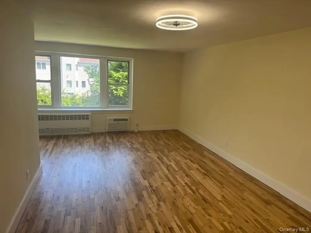 250 W Merrick Road Freeport NY 11520