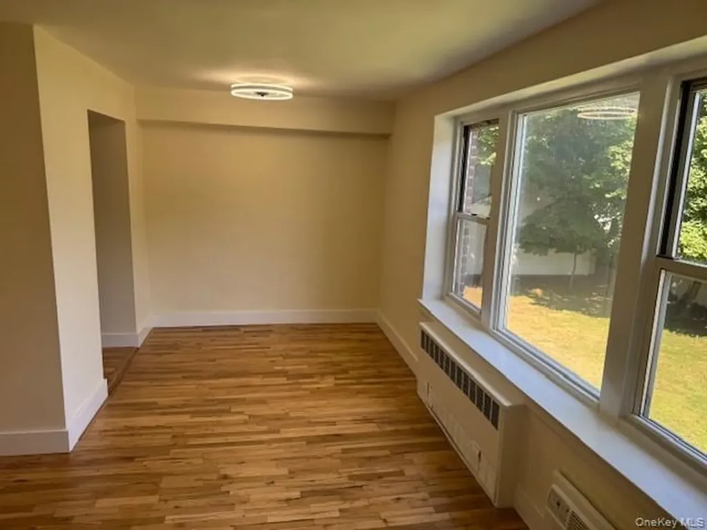250 W Merrick Road Freeport NY 11520