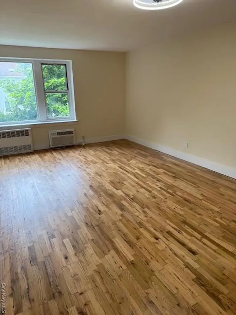 250 W Merrick Road Freeport NY 11520