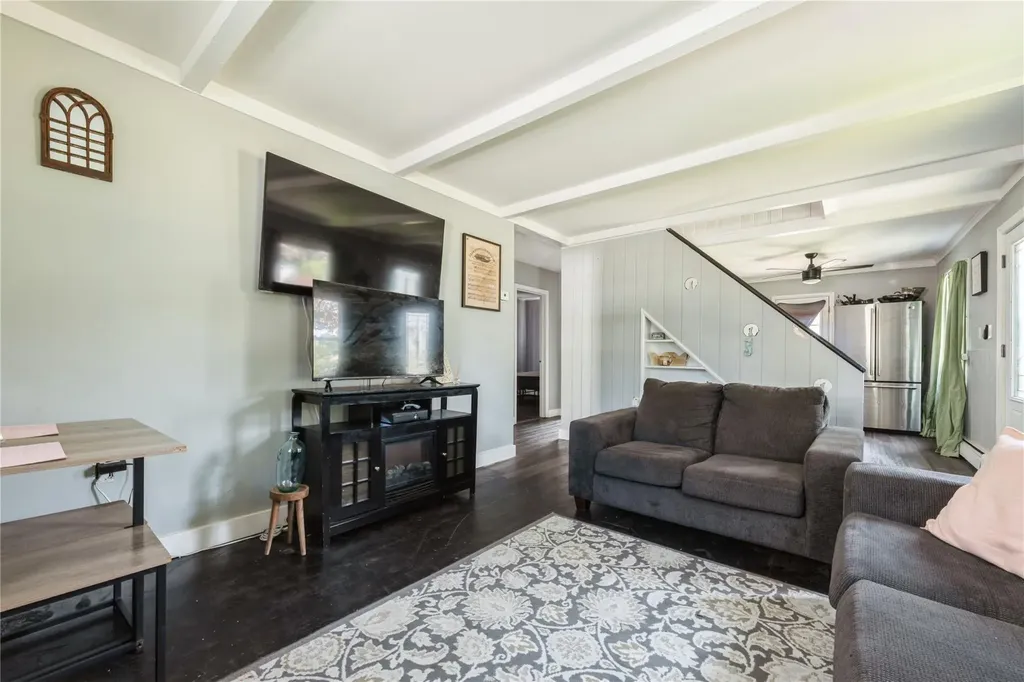 14 Glade Lane Levittown NY 11756
