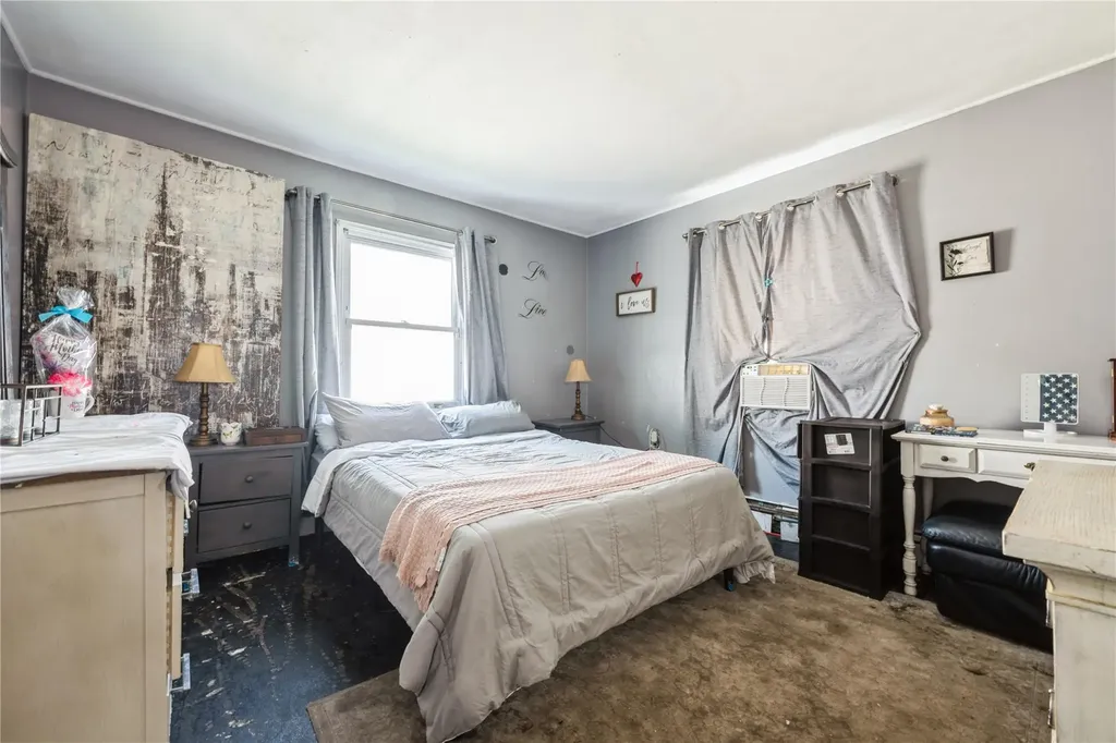 14 Glade Lane Levittown NY 11756