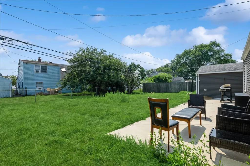 14 Glade Lane Levittown NY 11756