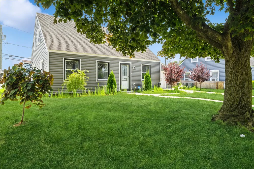14 Glade Lane Levittown NY 11756