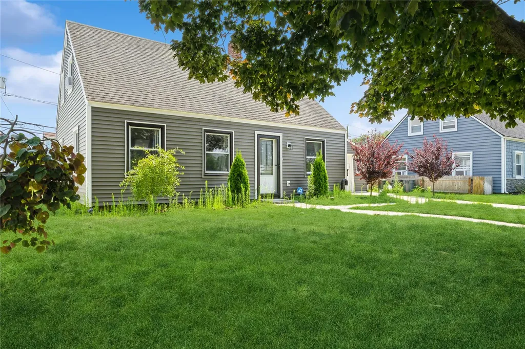 14 Glade Lane Levittown NY 11756