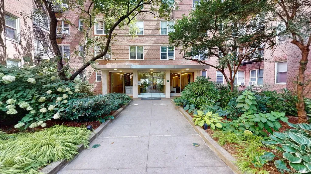800 Grand Concourse Bronx NY 10451