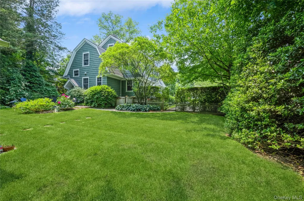31 Emerson Road Larchmont NY 10538