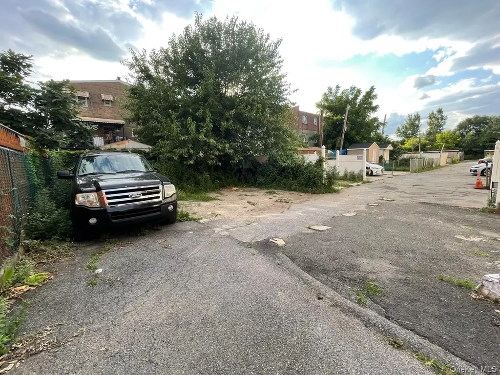 269 Balcom Avenue Bronx NY 10465