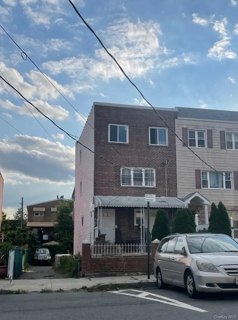 269 Balcom Avenue Bronx NY 10465