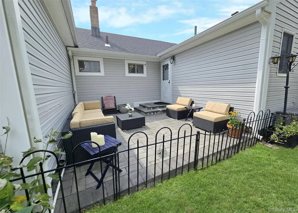 158 Noel Drive Centereach NY 11720