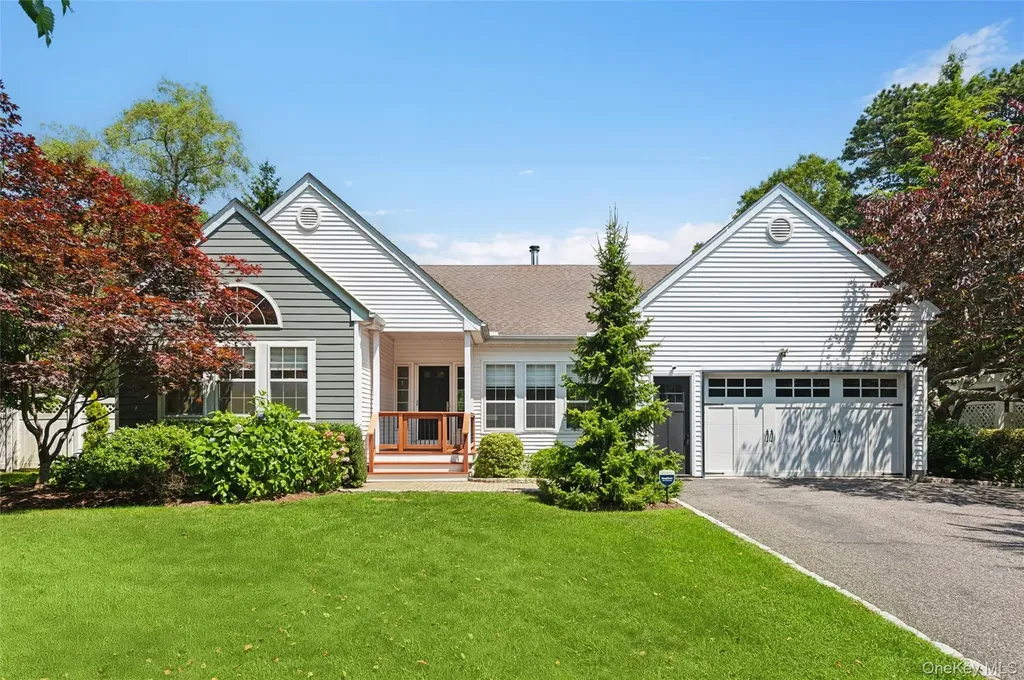 2 Willowood Court Westhampton NY 11977