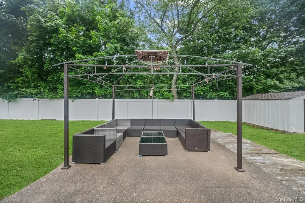 3115 Heather Avenue Medford NY 11763