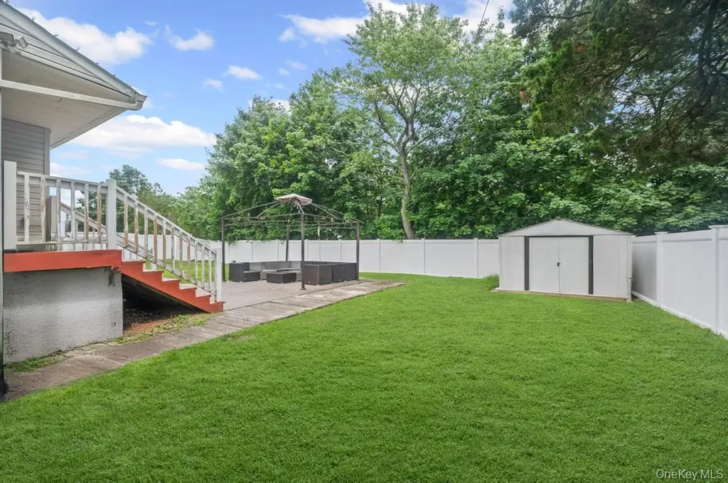 3115 Heather Avenue Medford NY 11763