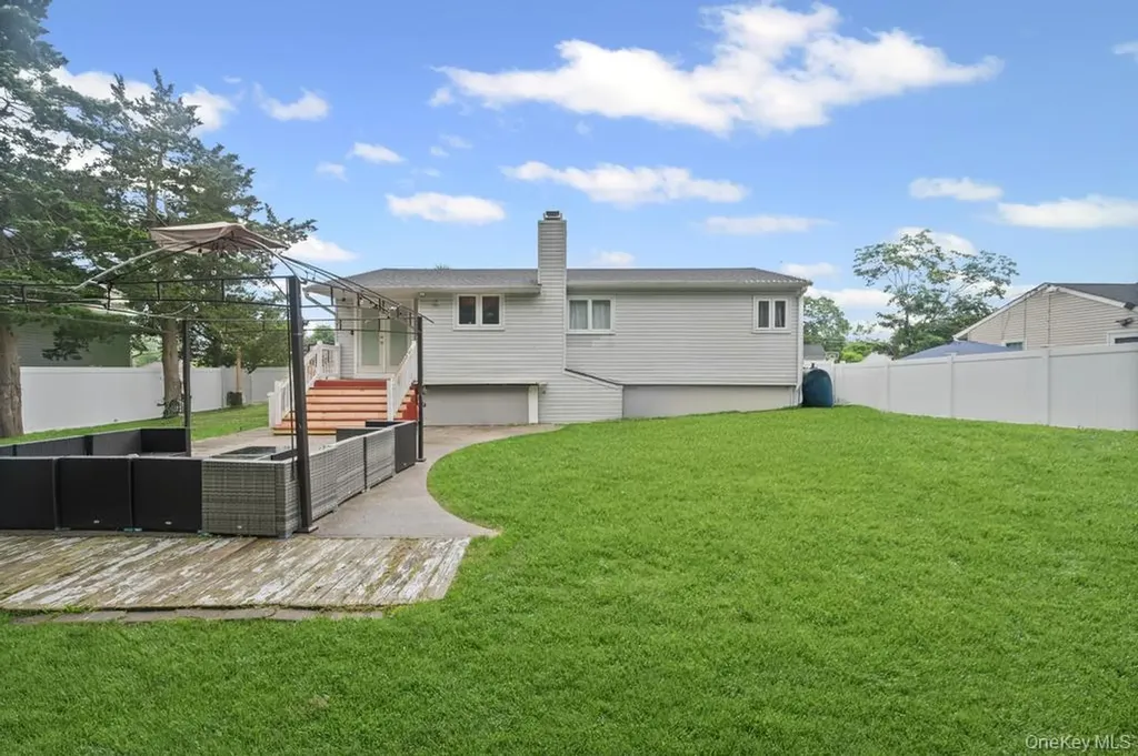 3115 Heather Avenue Medford NY 11763